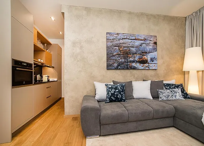Quiet Apartment In The Old Town *