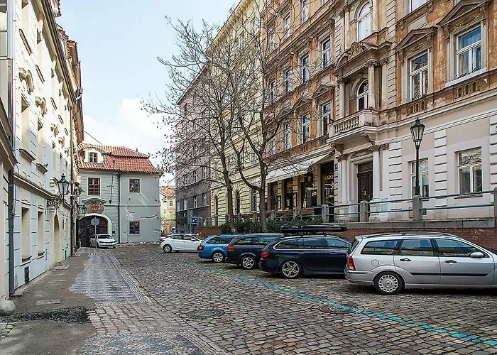 Quiet Apartment In The Old Town *