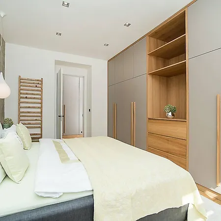 Quiet In The Old Town Apartment