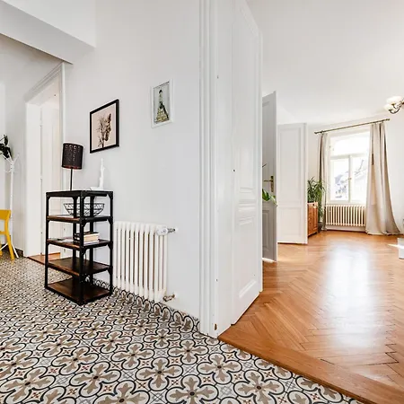 Quiet In The Old Town Apartment Prag