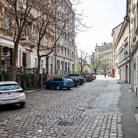 Διαμέρισμα Charming In Famous Area *